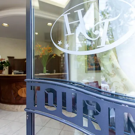Hotel Touring 2*